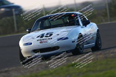 media/Jan-18-2026-CalClub SCCA (Sun) [[8bc6468723]]/Group 7 Race/Turn 1/